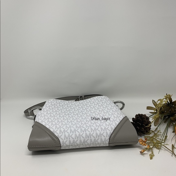 Michael Kors Nicole Triple Compartment Crossbody - Picture 9 of 12